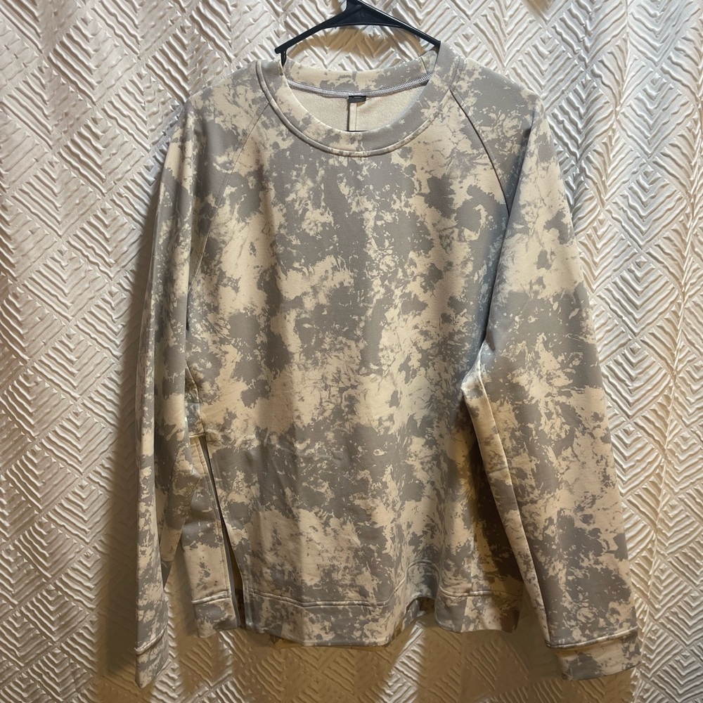 Lululemon White and gray crewneck